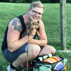 Meet your Posher, Devin